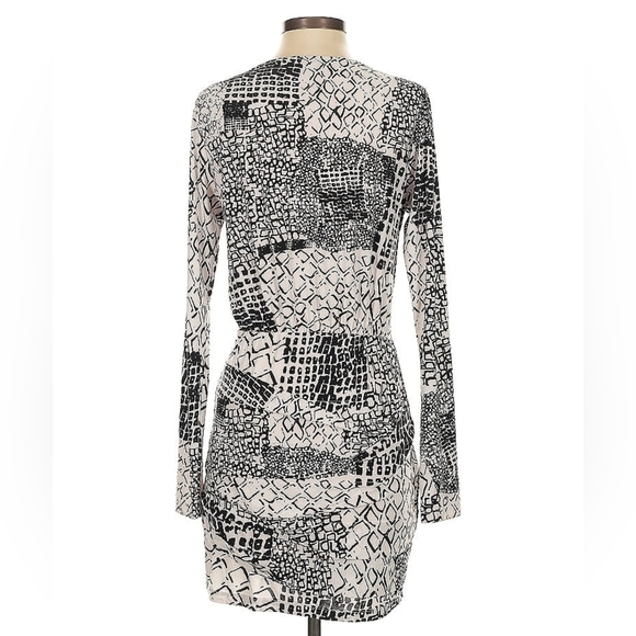 BCBGeneration Plunge Wrap Mini Dress Size S - Picture 3 of 7